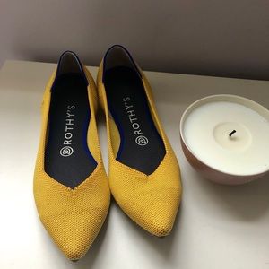 SOLD!!! Rothy’s size 9 in marigold EUC